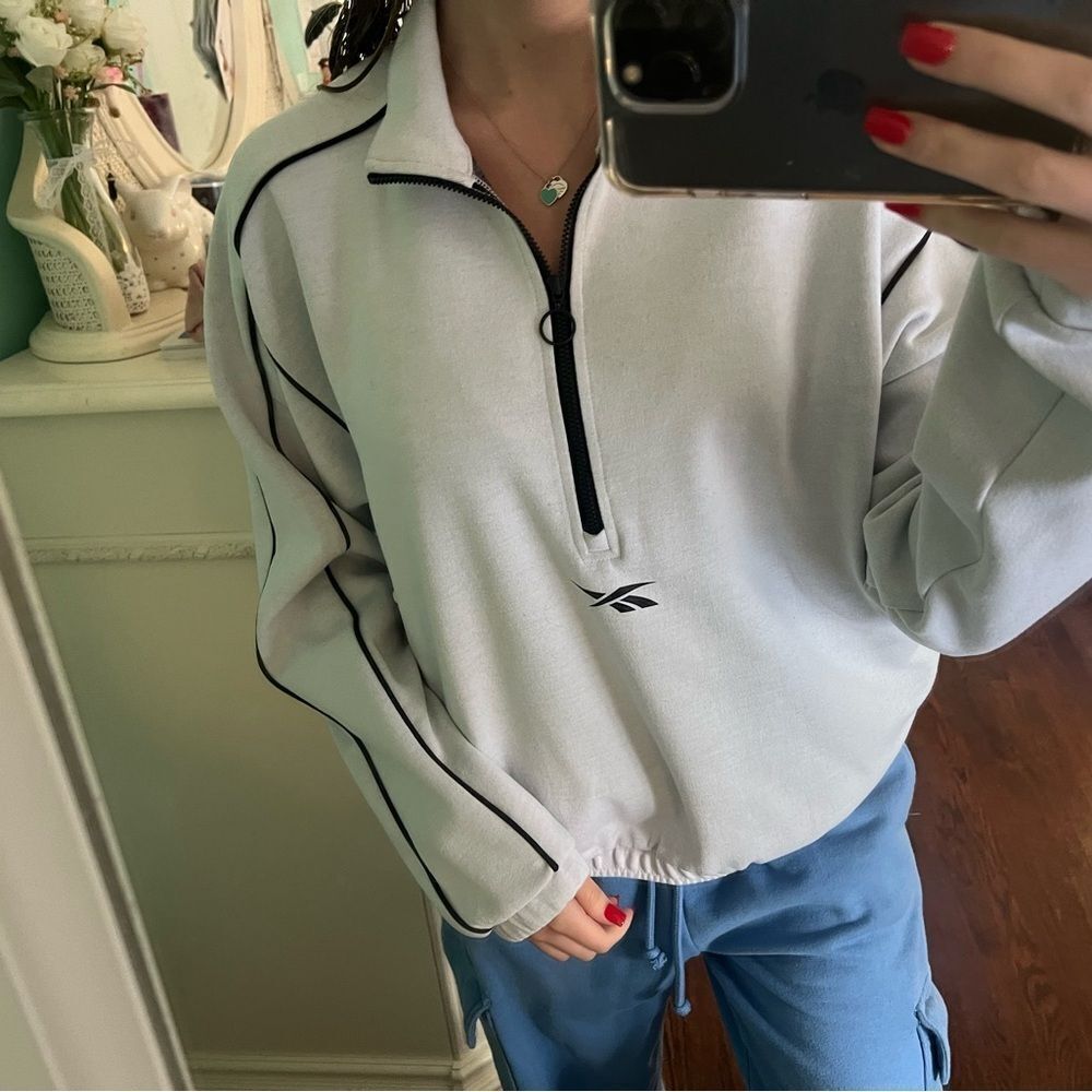 Reebok crewneck